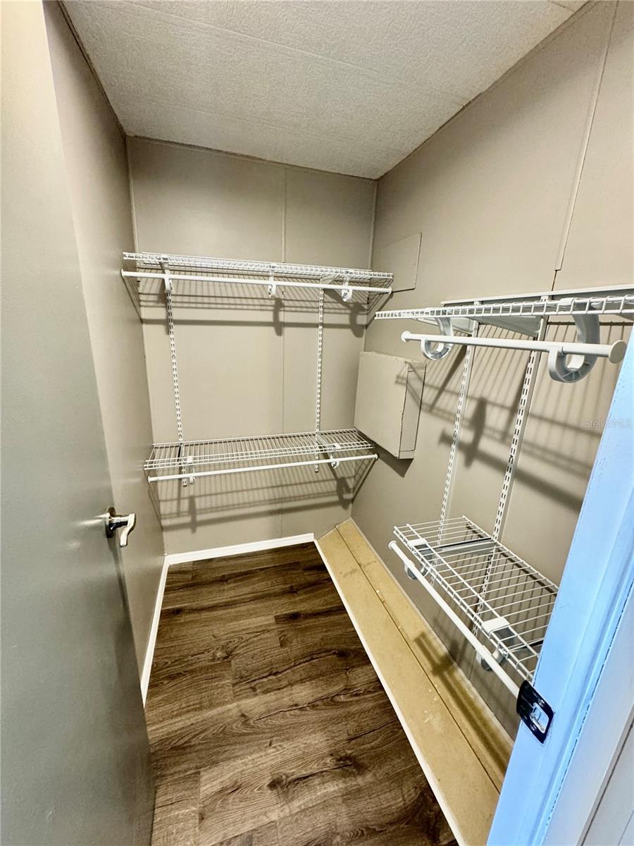 Image 28 of 35 For 8066 Highpoint Boulevard