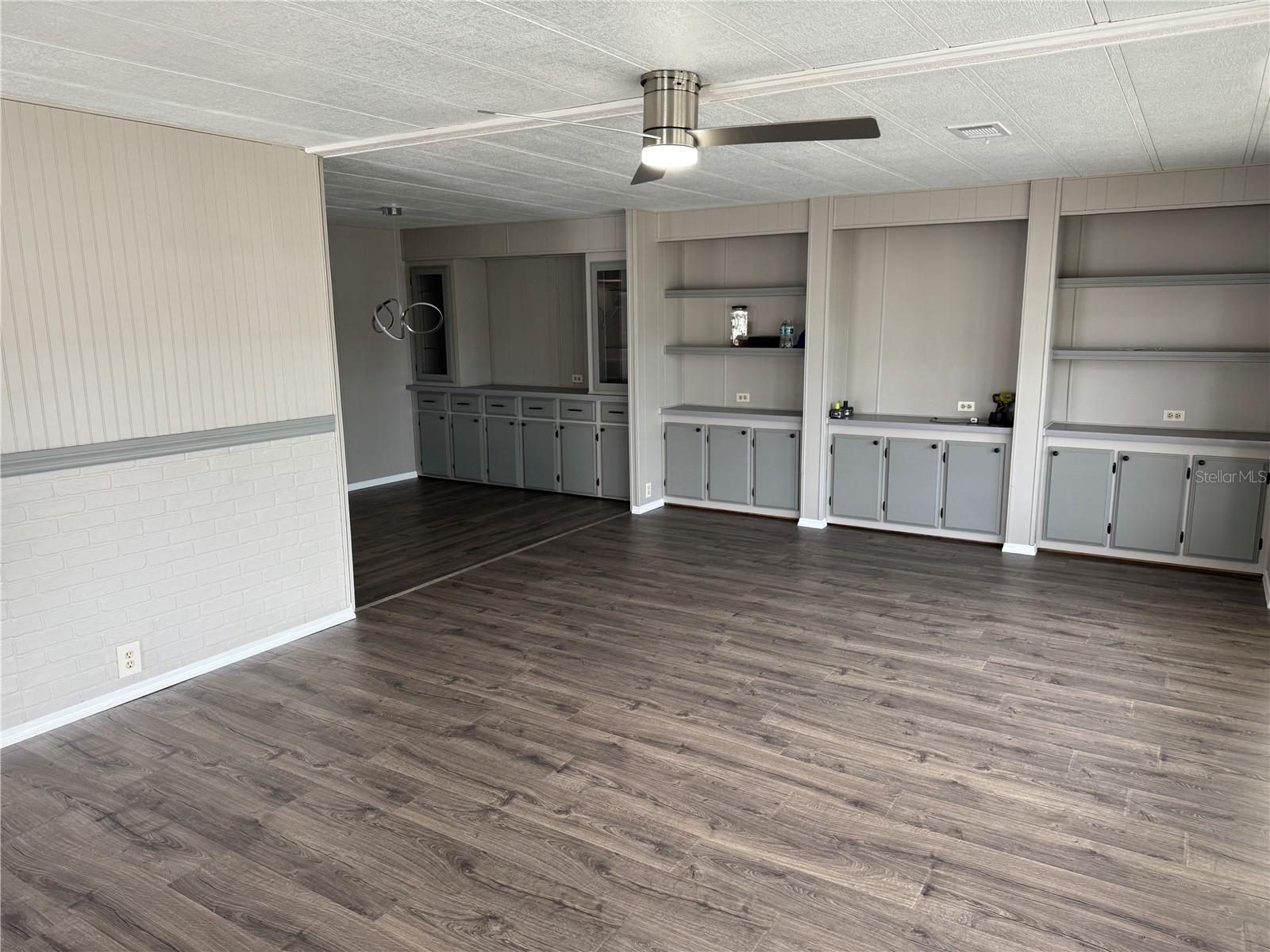 Image 6 of 35 For 8066 Highpoint Boulevard