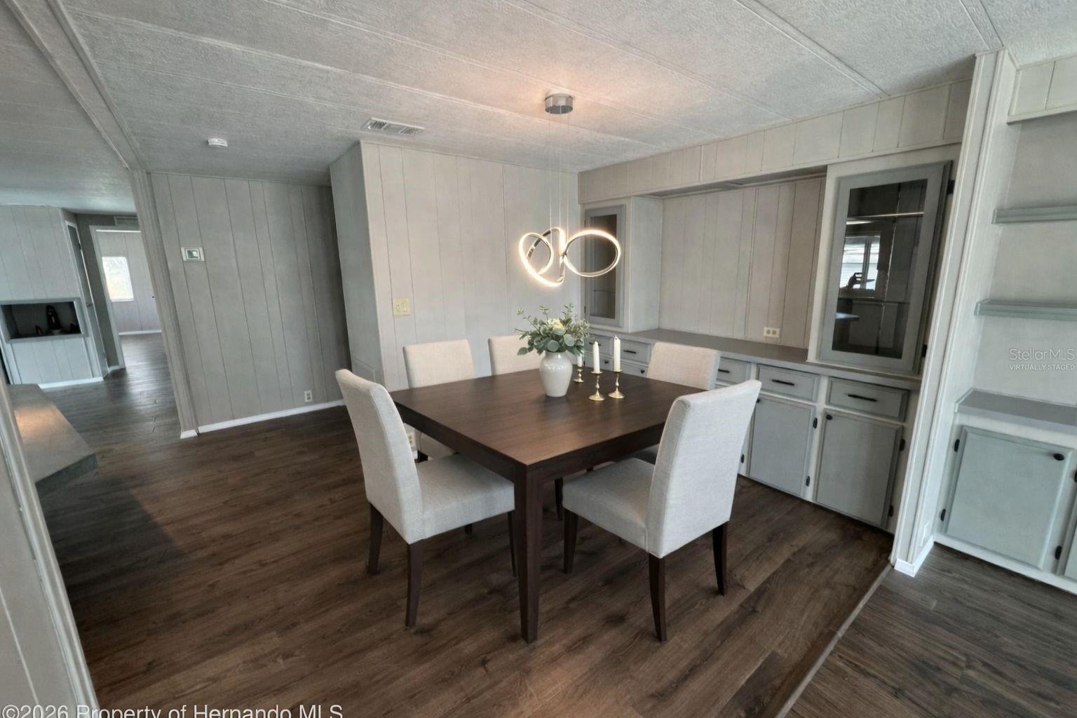 Image 8 of 35 For 8066 Highpoint Boulevard