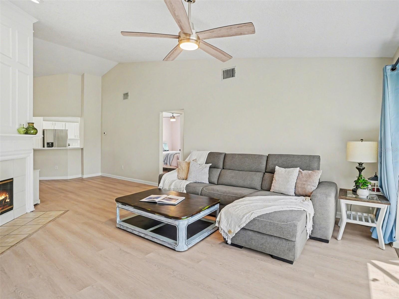 Image 6 of 40 For 3772 Ventura Cove Dr