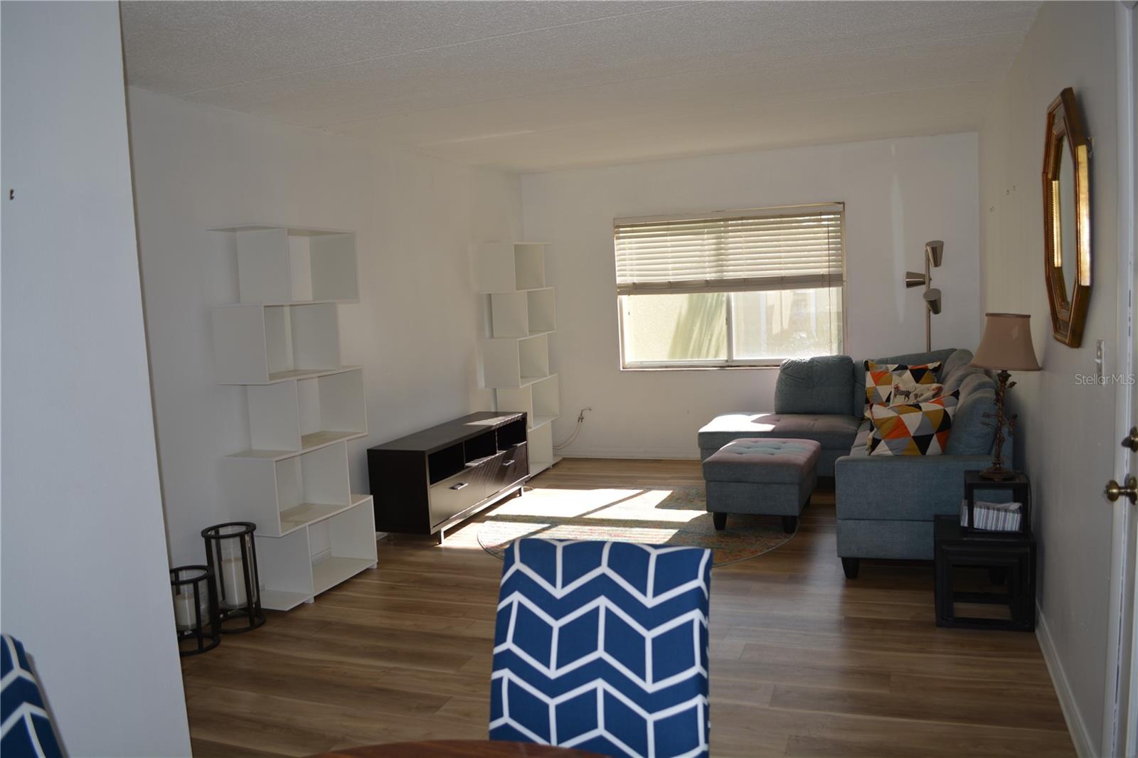 Image 6 of 21 For 3206 Azeele Street 227