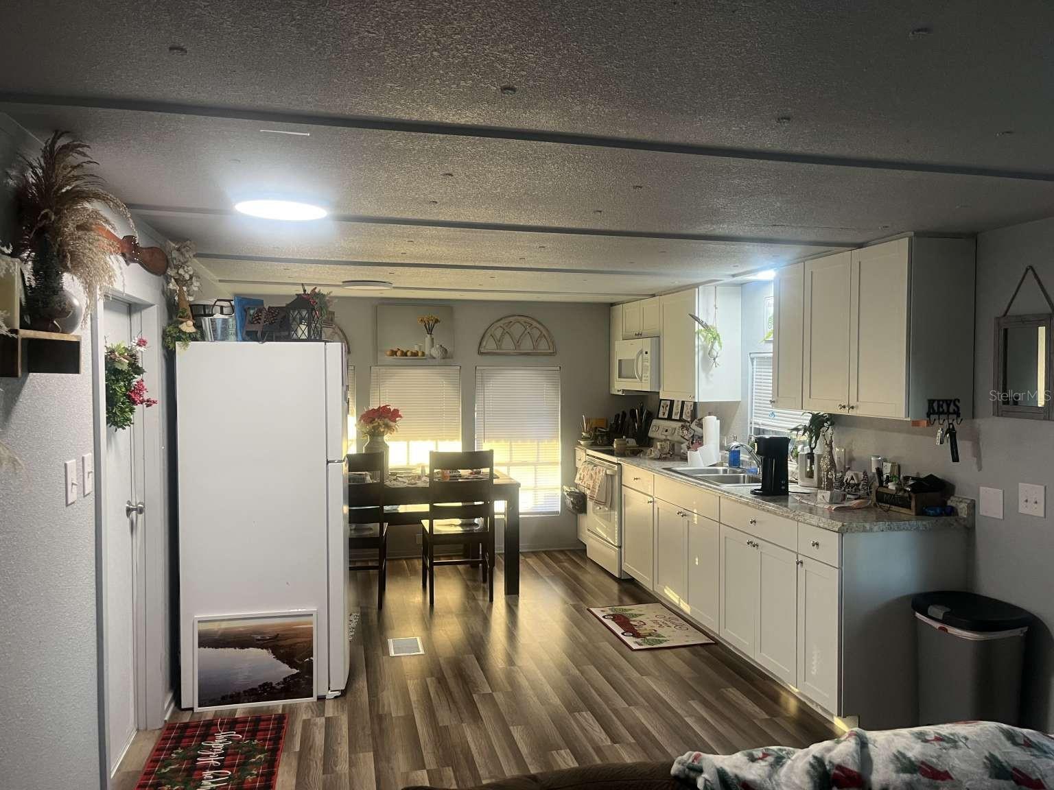 Image 2 of 20 For 1511 Gaines Road