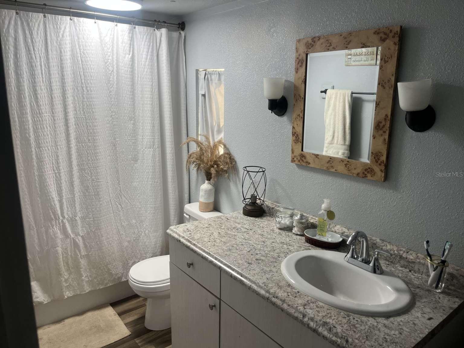 Image 4 of 20 For 1511 Gaines Road