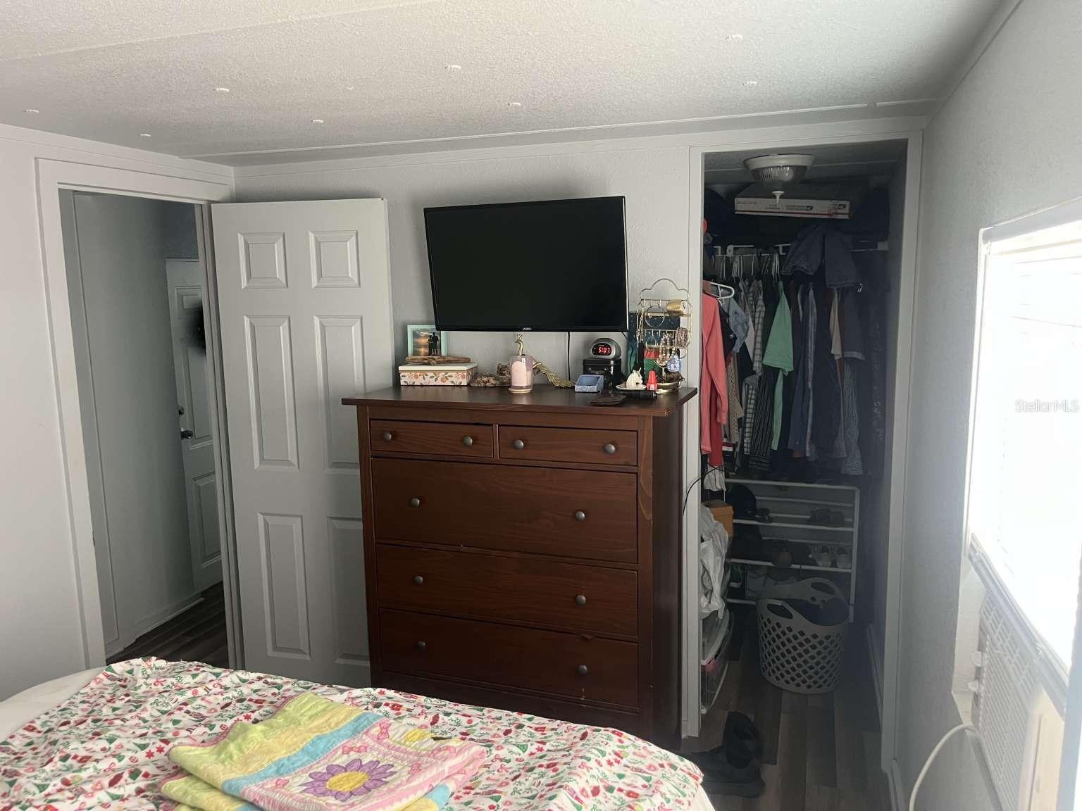 Image 9 of 20 For 1511 Gaines Road