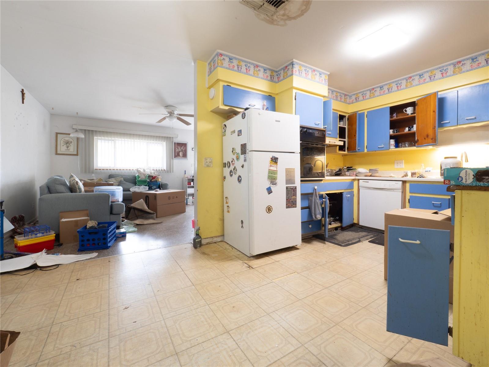 Image 6 of 27 For 313 Beverly Boulevard