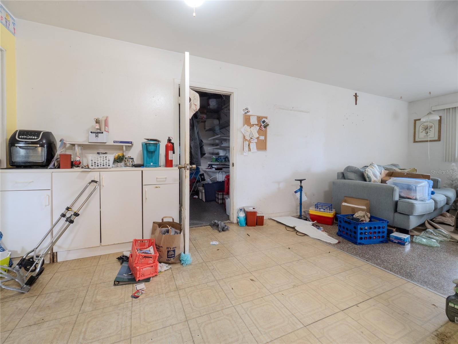 Image 9 of 27 For 313 Beverly Boulevard