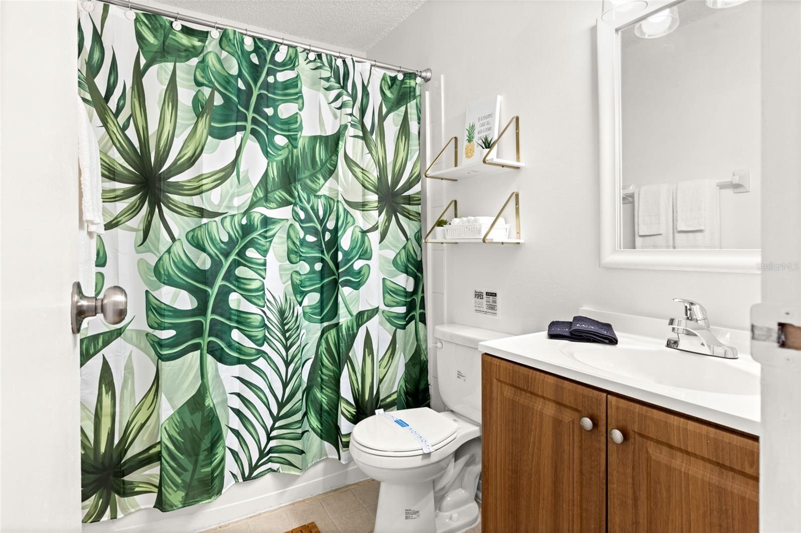 Image 16 of 30 For 4215 Bay Drive 1806d