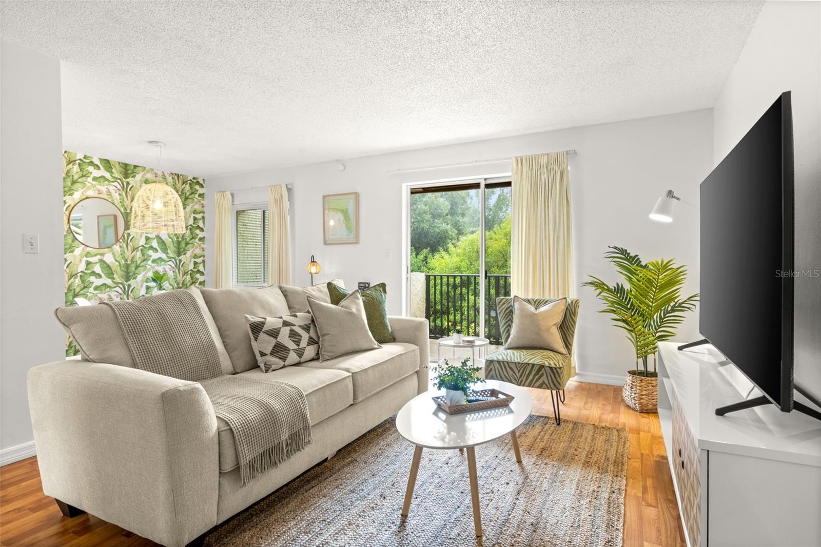 Image 3 of 30 For 4215 Bay Drive 1806d