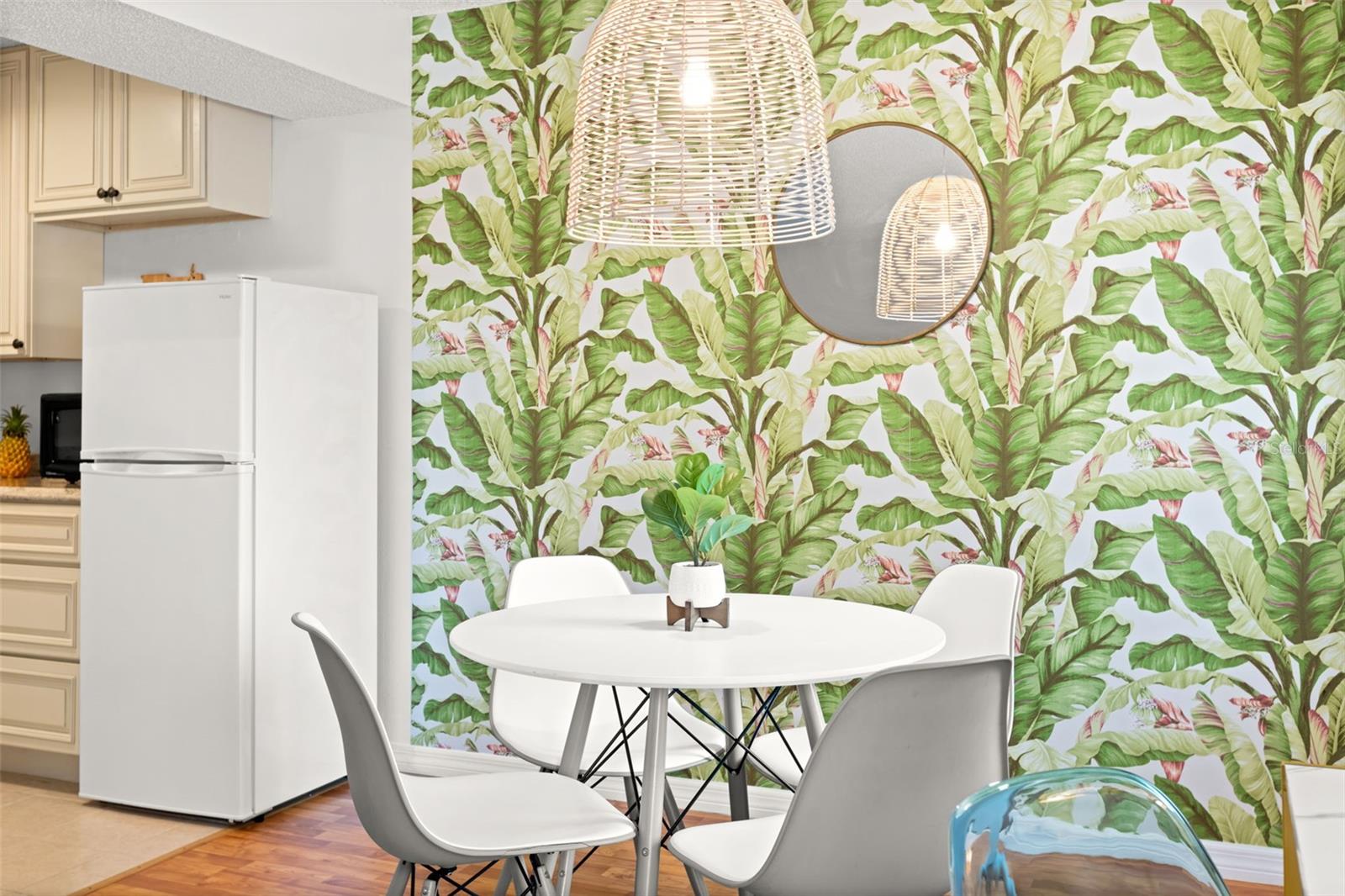 Image 6 of 30 For 4215 Bay Drive 1806d