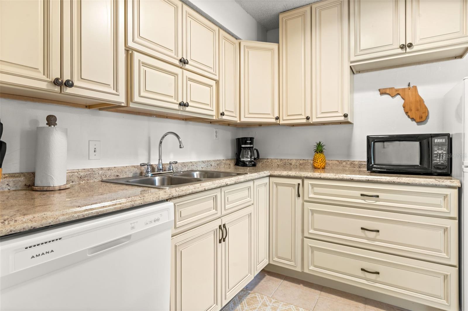 Image 9 of 30 For 4215 Bay Drive 1806d