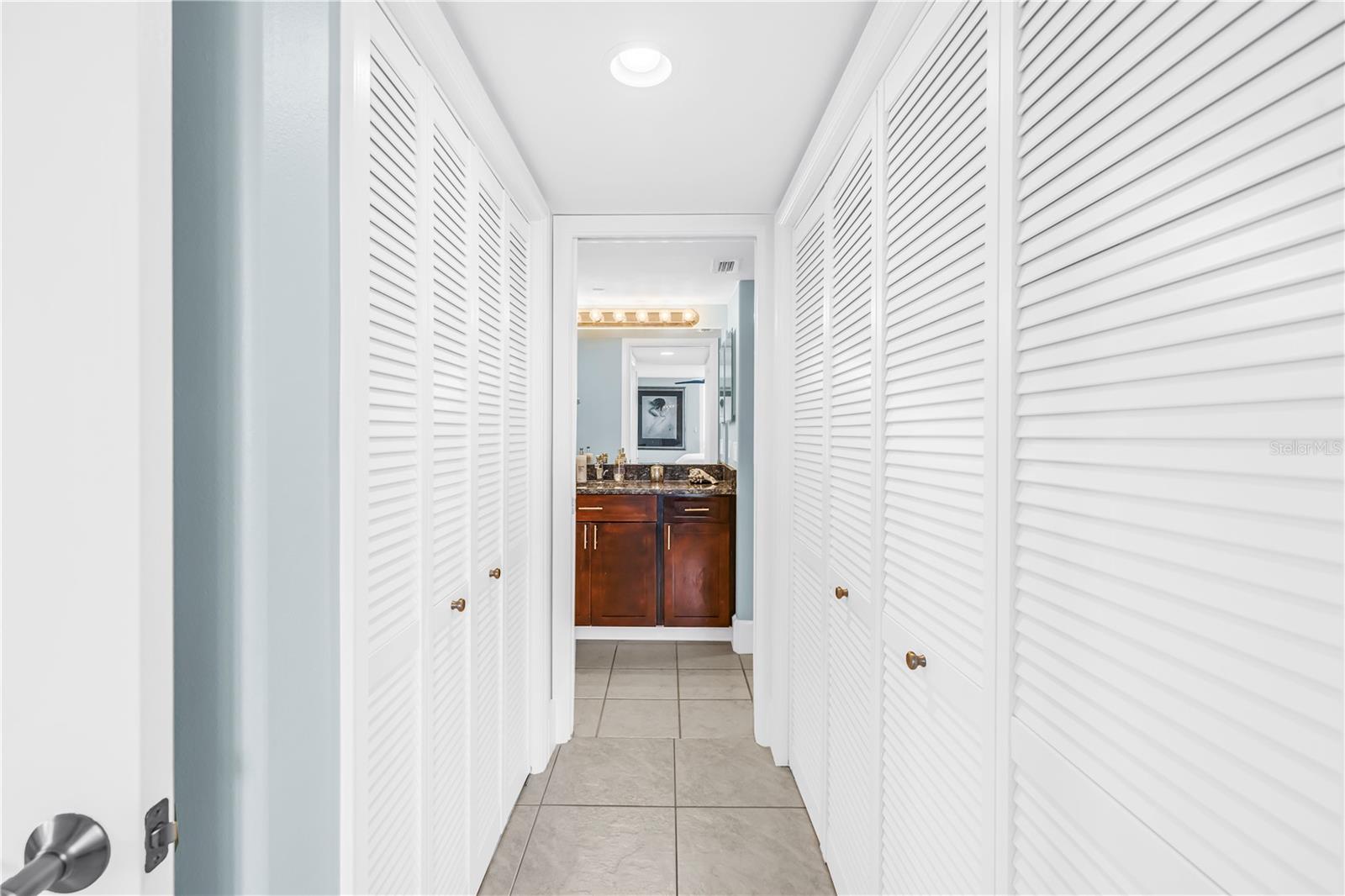 Image 21 of 42 For 9495 Blind Pass Road 308