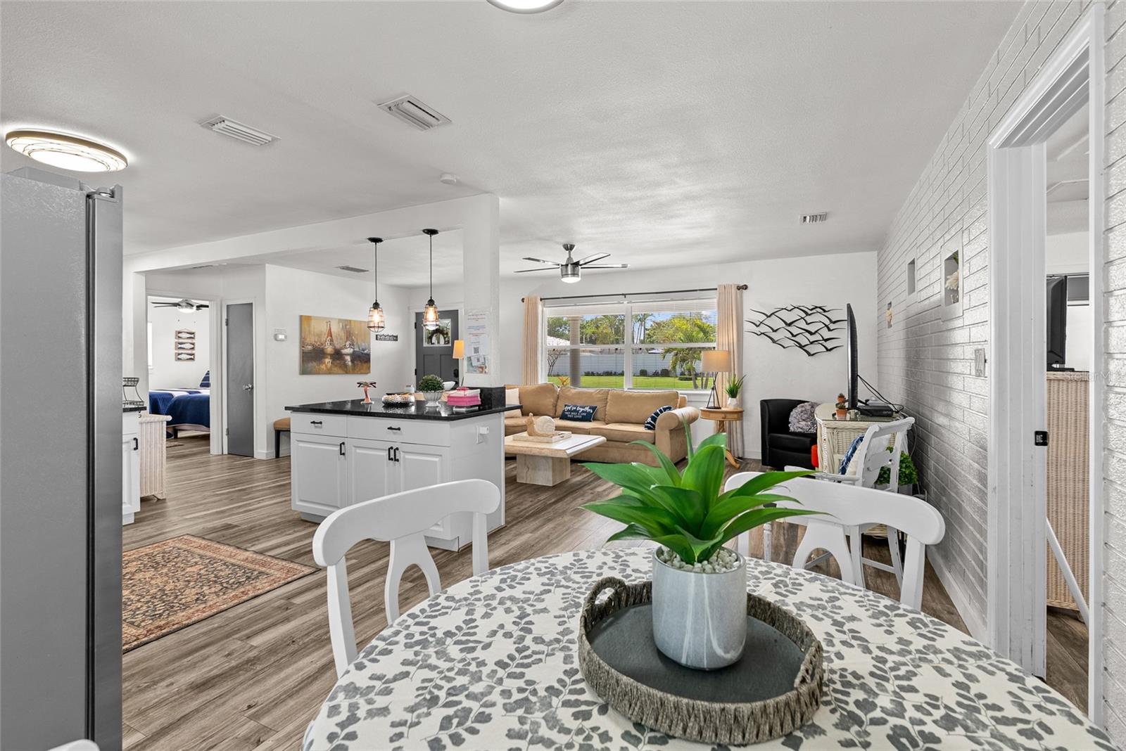 Image 11 of 42 For 10943 90th Avenue