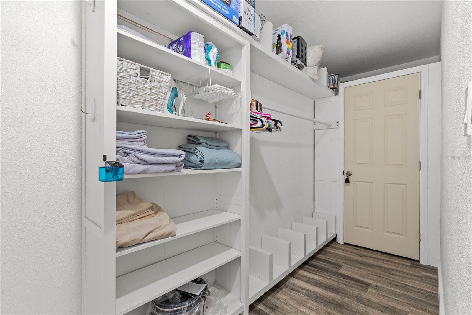 Image 20 of 42 For 10943 90th Avenue