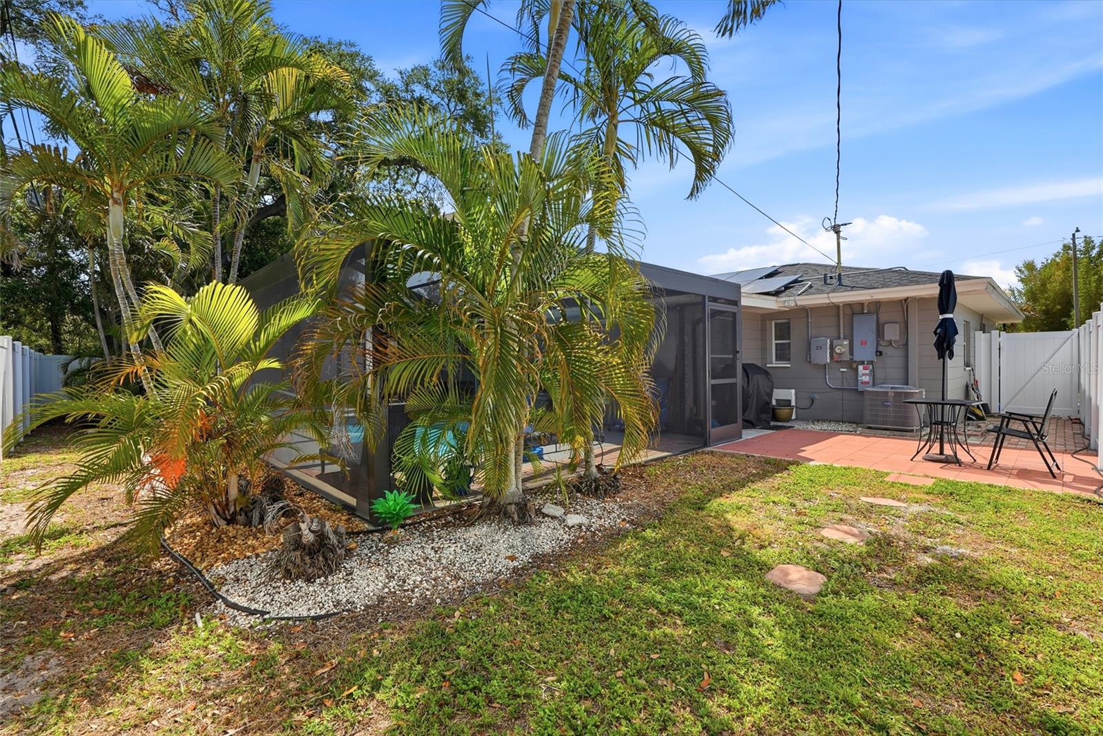 Image 33 of 42 For 10943 90th Avenue