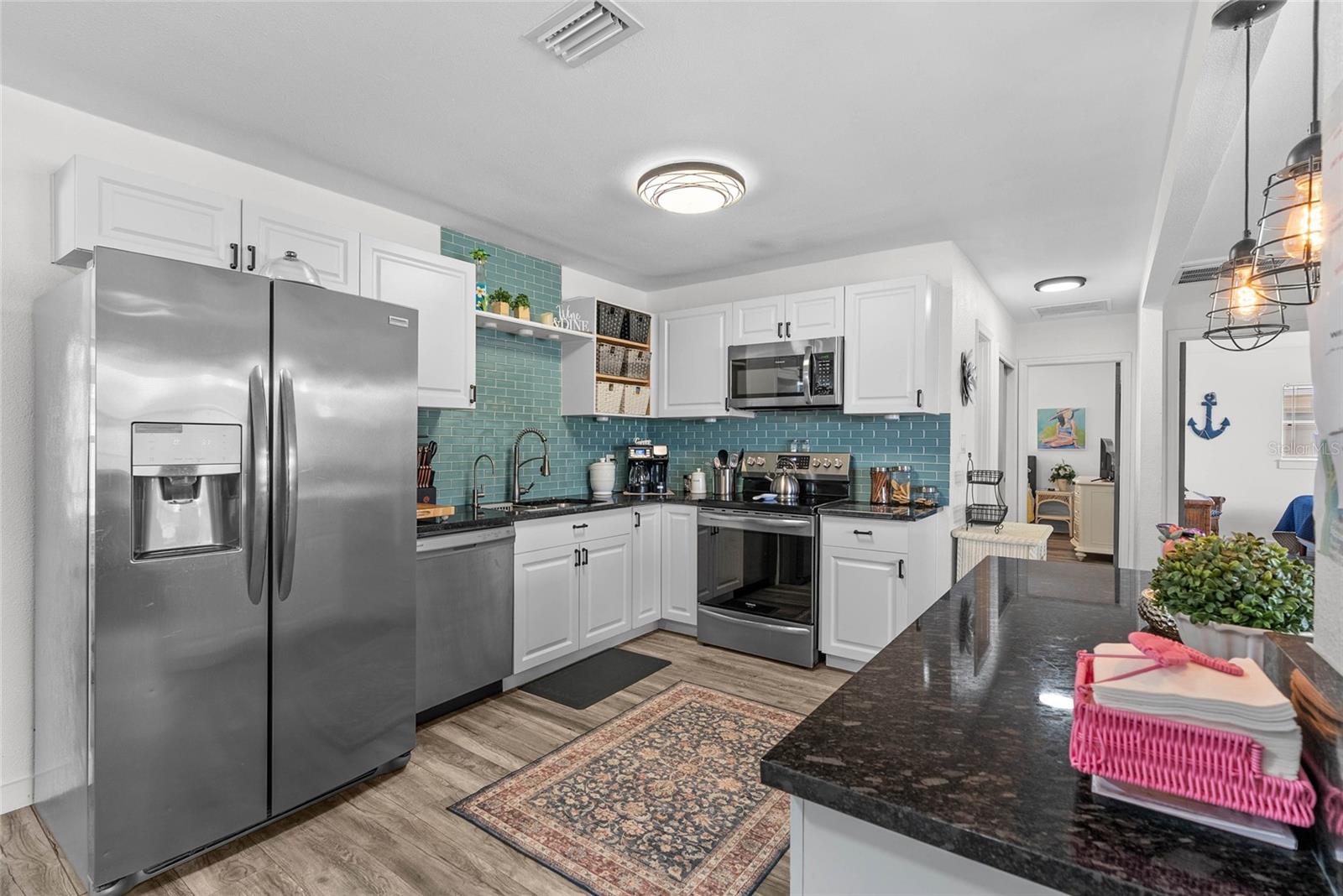 Image 9 of 42 For 10943 90th Avenue