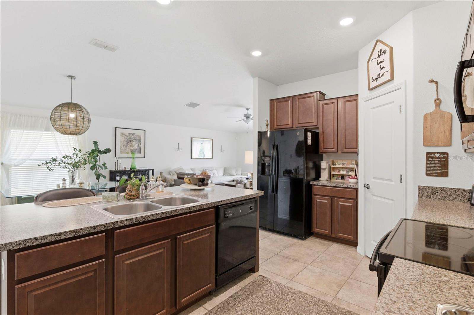 Image 12 of 37 For 12611 Lemon Pepper Drive