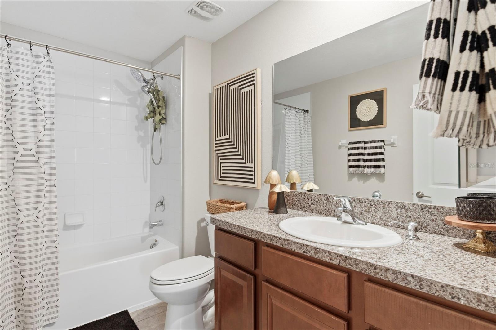 Image 21 of 37 For 12611 Lemon Pepper Drive