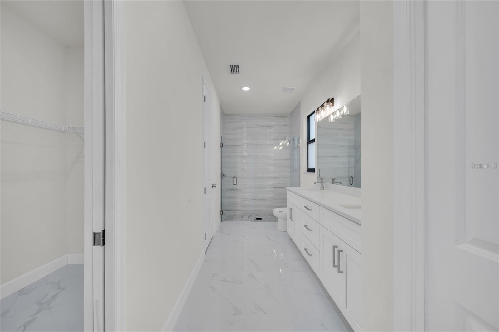 Image 10 of 23 For 446 Skyland Lane