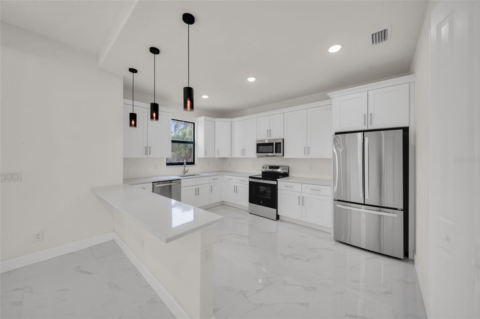 Image 4 of 23 For 446 Skyland Lane