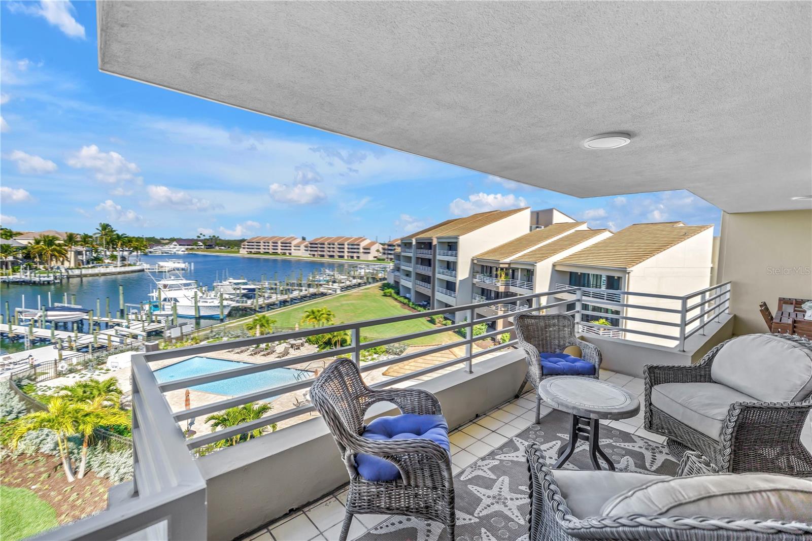 Details for 2795 Kipps Colony Drive S 305, ST PETERSBURG, FL 33707