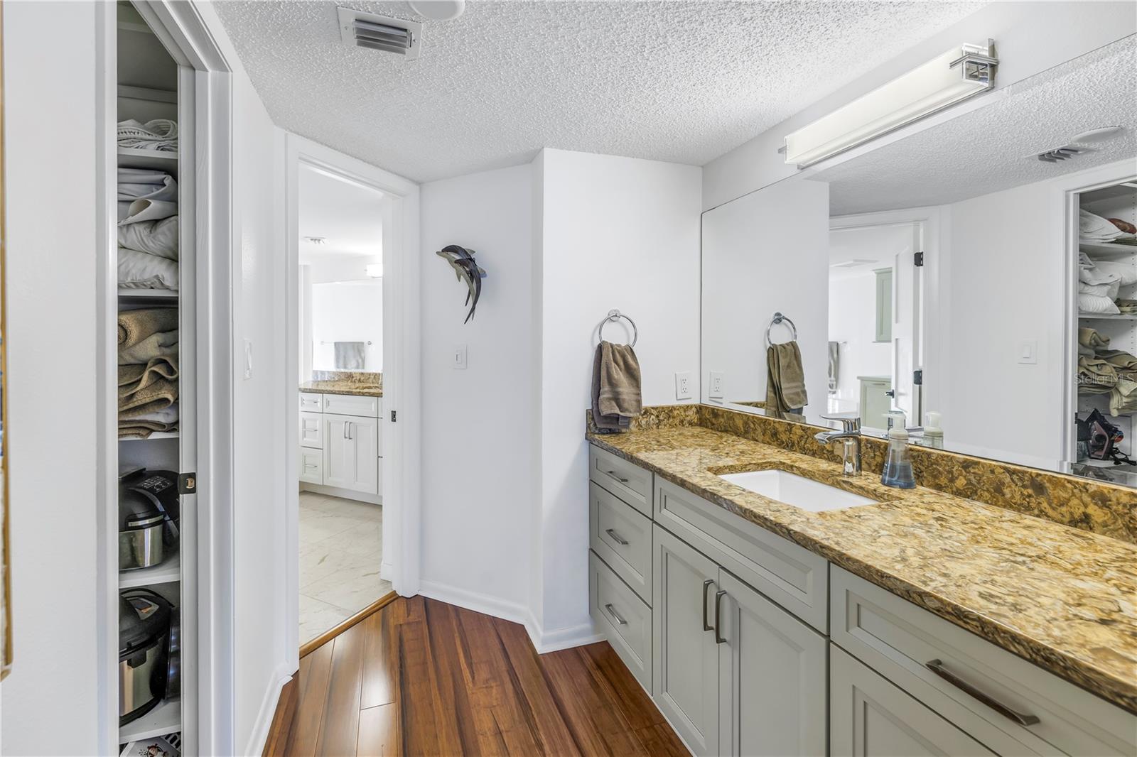 Image 38 of 55 For 2795 Kipps Colony Drive S 305