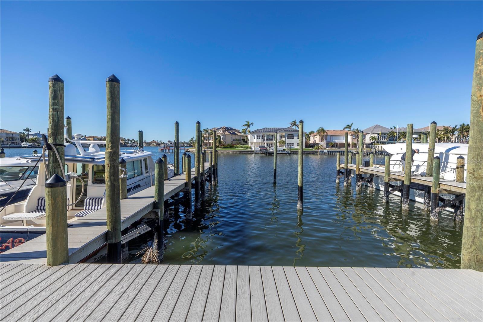 Image 5 of 55 For 2795 Kipps Colony Drive S 305