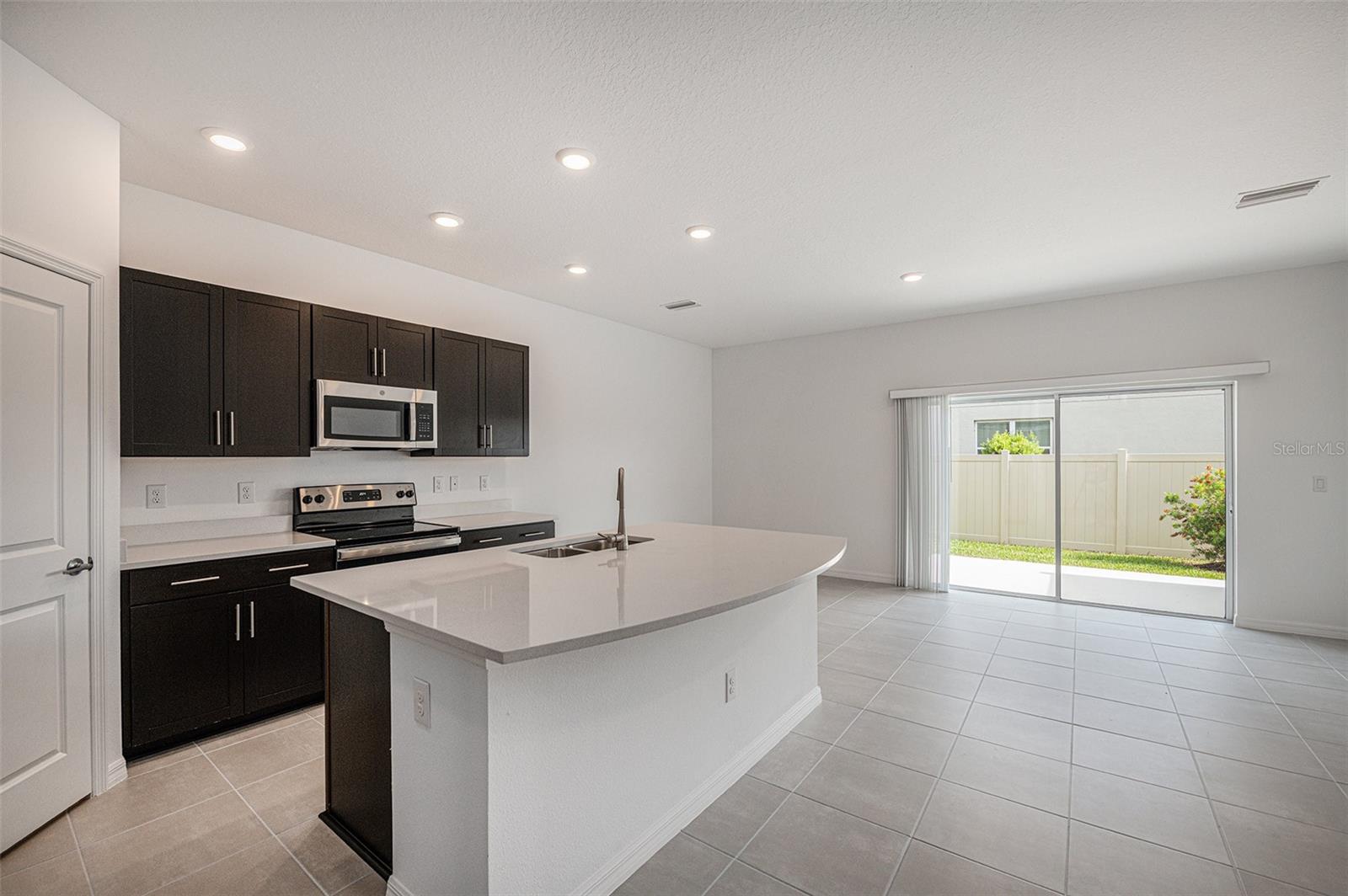 Image 6 of 17 For 34195 Polacca Lane