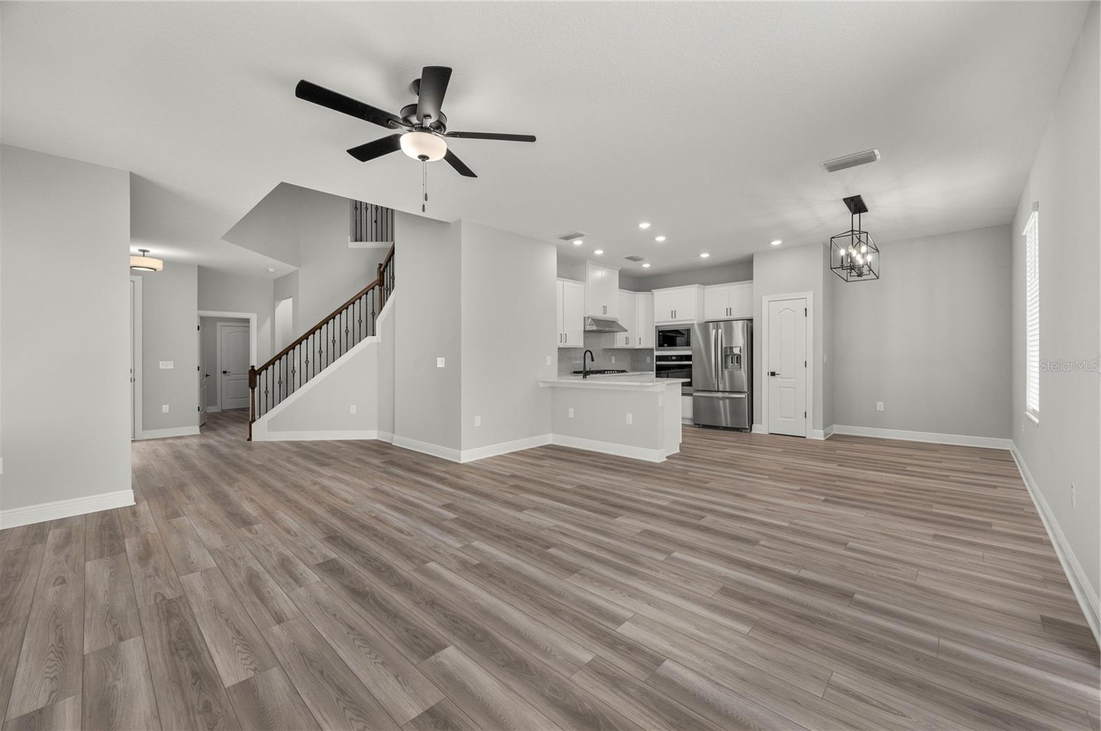 Image 3 of 8 For 7665 Somersworth Drive