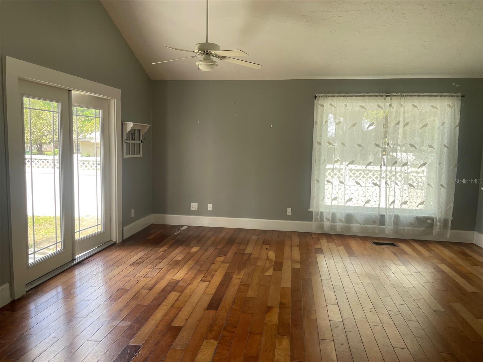 Image 9 of 20 For 5419 9th  