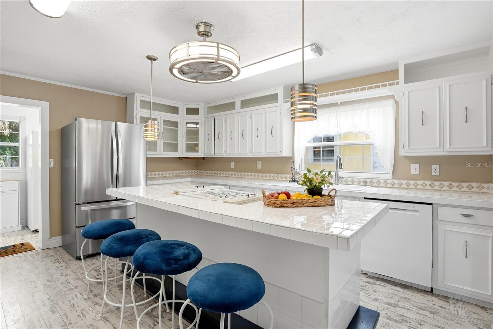 Image 10 of 41 For 516 5th Avenue N