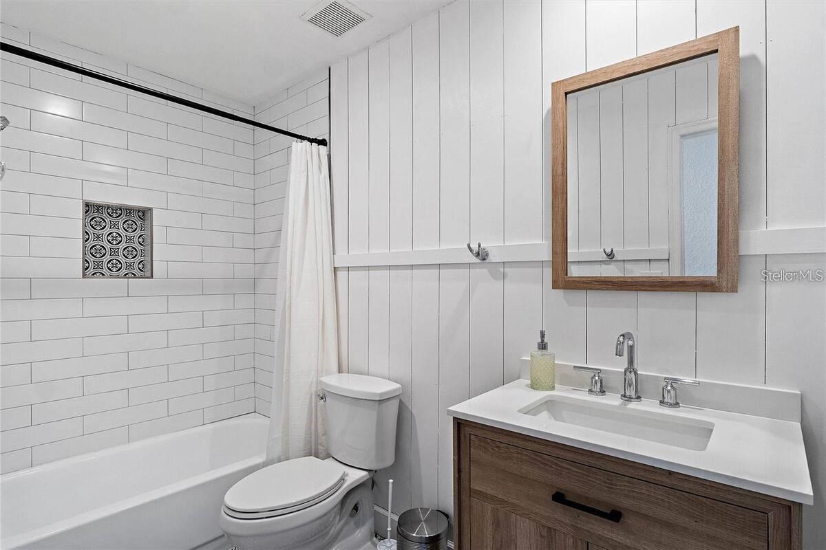 Image 16 of 37 For 7615 Coquina Way