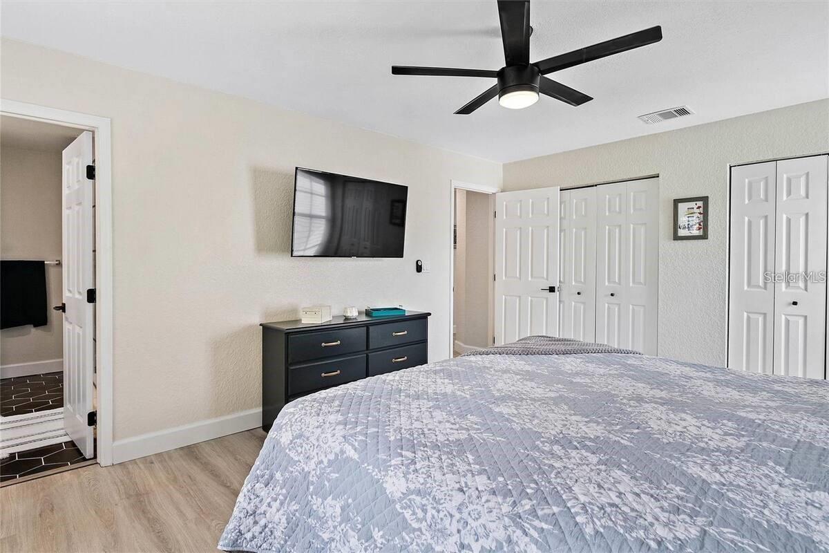 Image 18 of 37 For 7615 Coquina Way