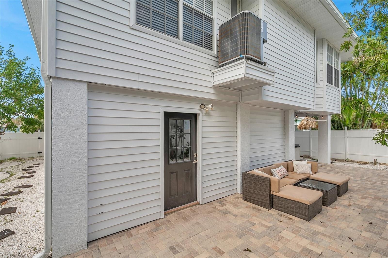 Image 21 of 37 For 7615 Coquina Way