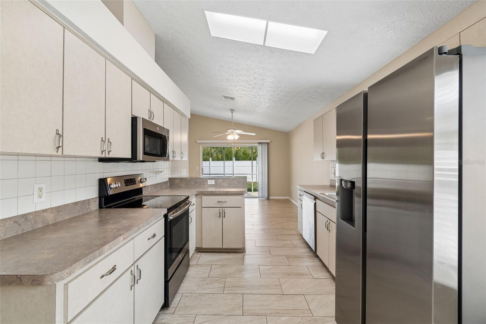 Image 26 of 53 For 7904 Floradora Drive