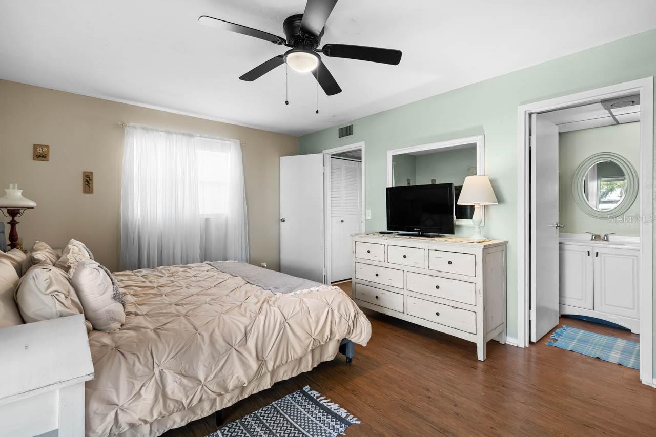 Image 12 of 20 For 1802 Bedford Terrace 182