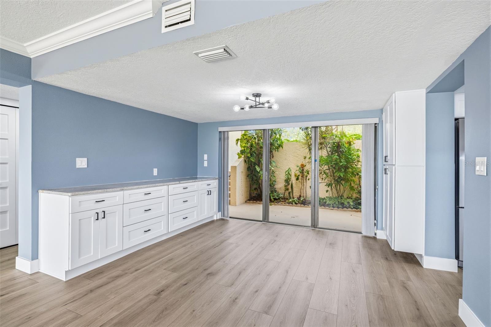 Image 17 of 45 For 7520 Sunshine Skyway Lane S T22