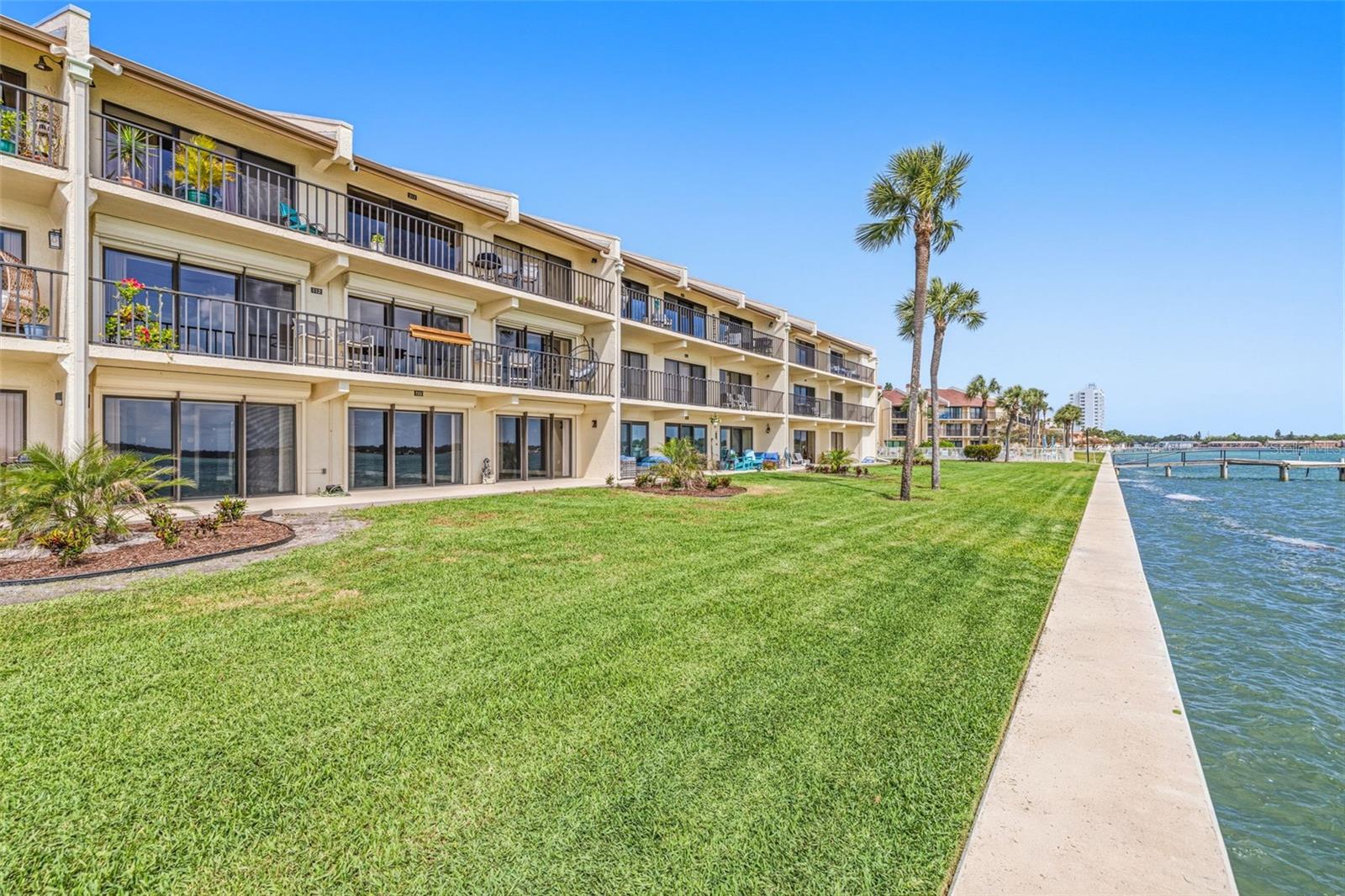 Image 40 of 45 For 7520 Sunshine Skyway Lane S T22