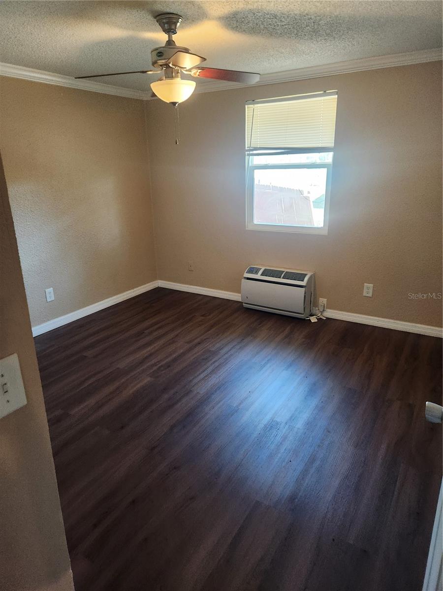 Image 4 of 7 For 5901 Bryce Lane 5907