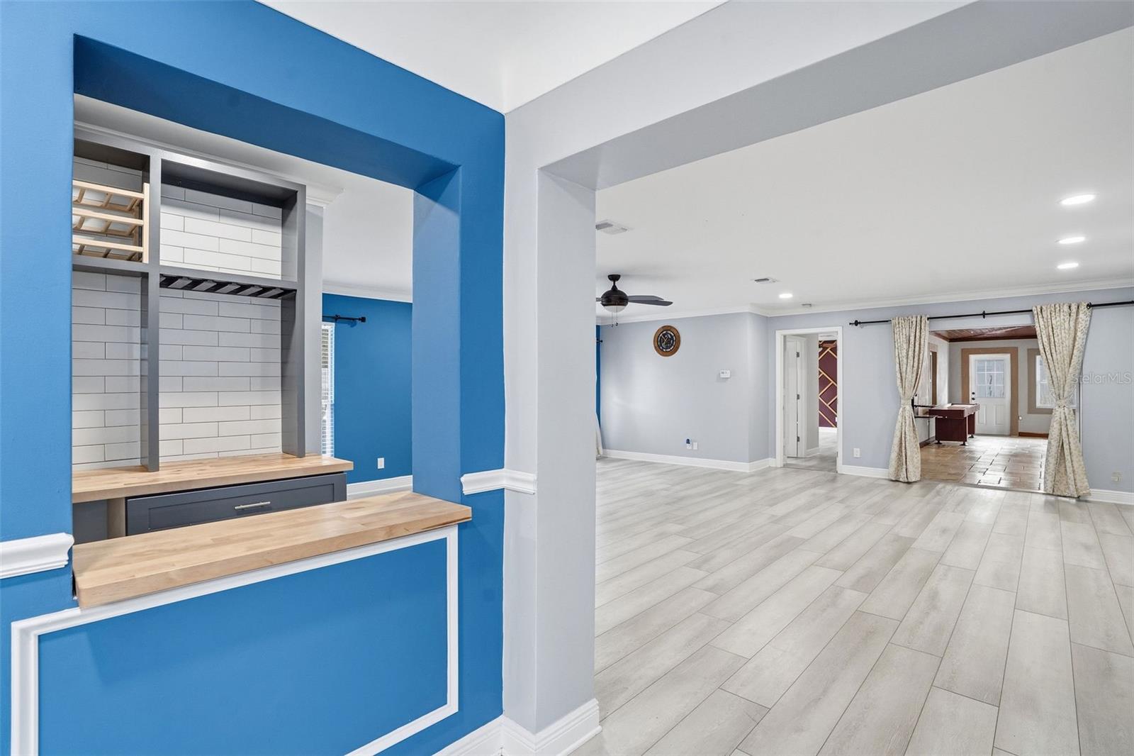 Image 10 of 40 For 2121 Park Street N