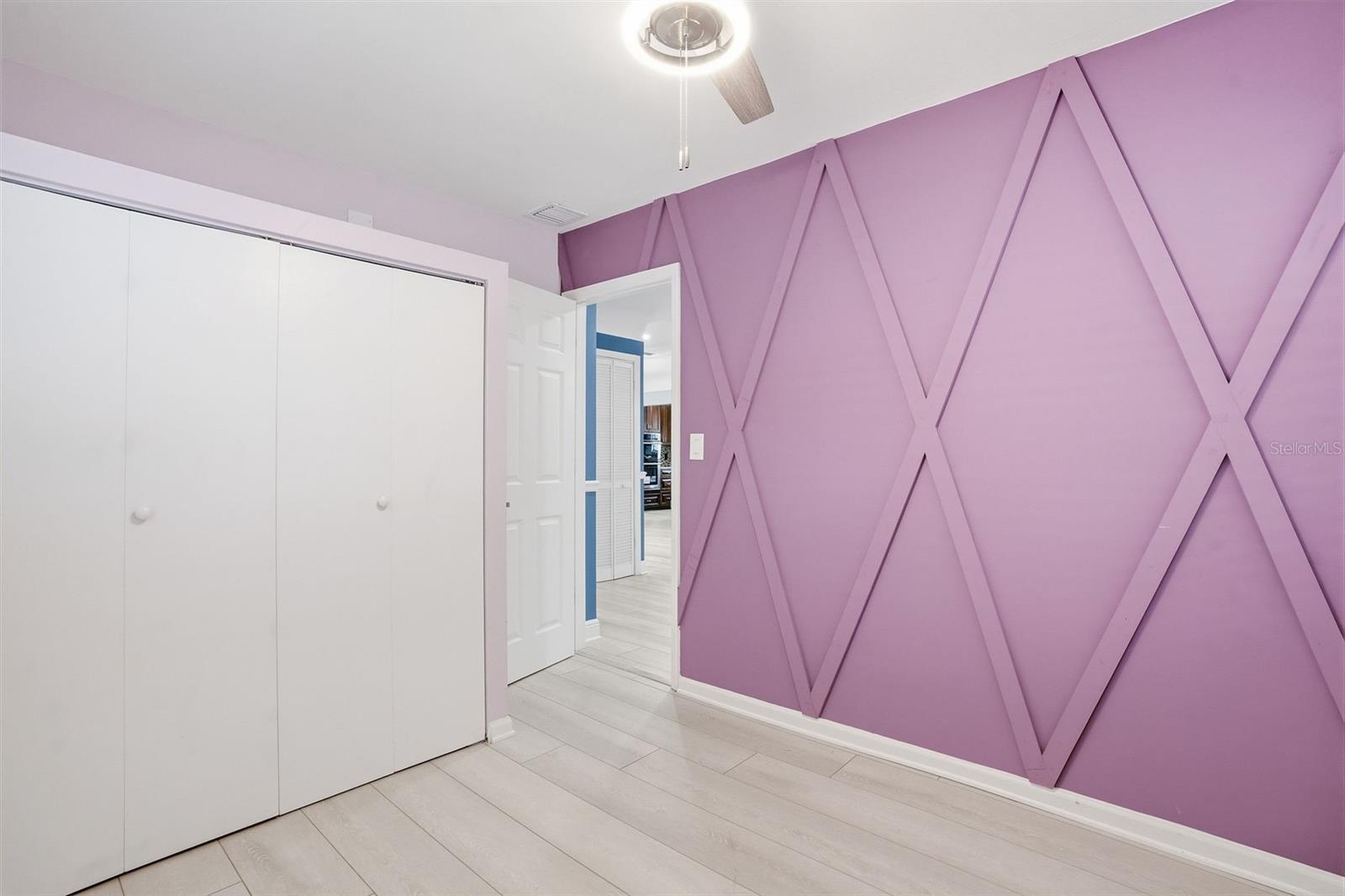 Image 12 of 40 For 2121 Park Street N