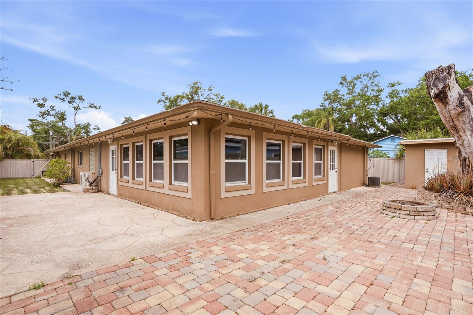 Image 35 of 40 For 2121 Park Street N