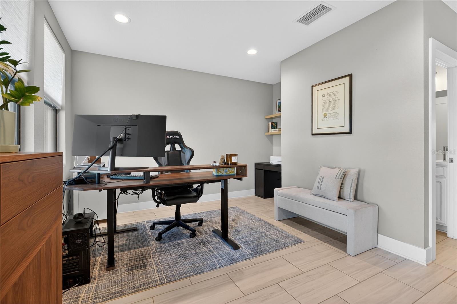 Image 13 of 65 For 2526 13th Avenue N