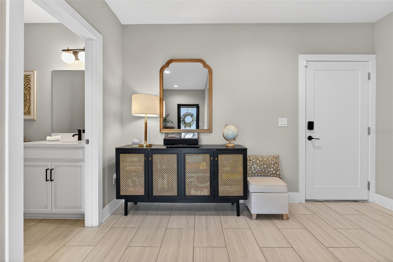 Image 15 of 65 For 2526 13th Avenue N