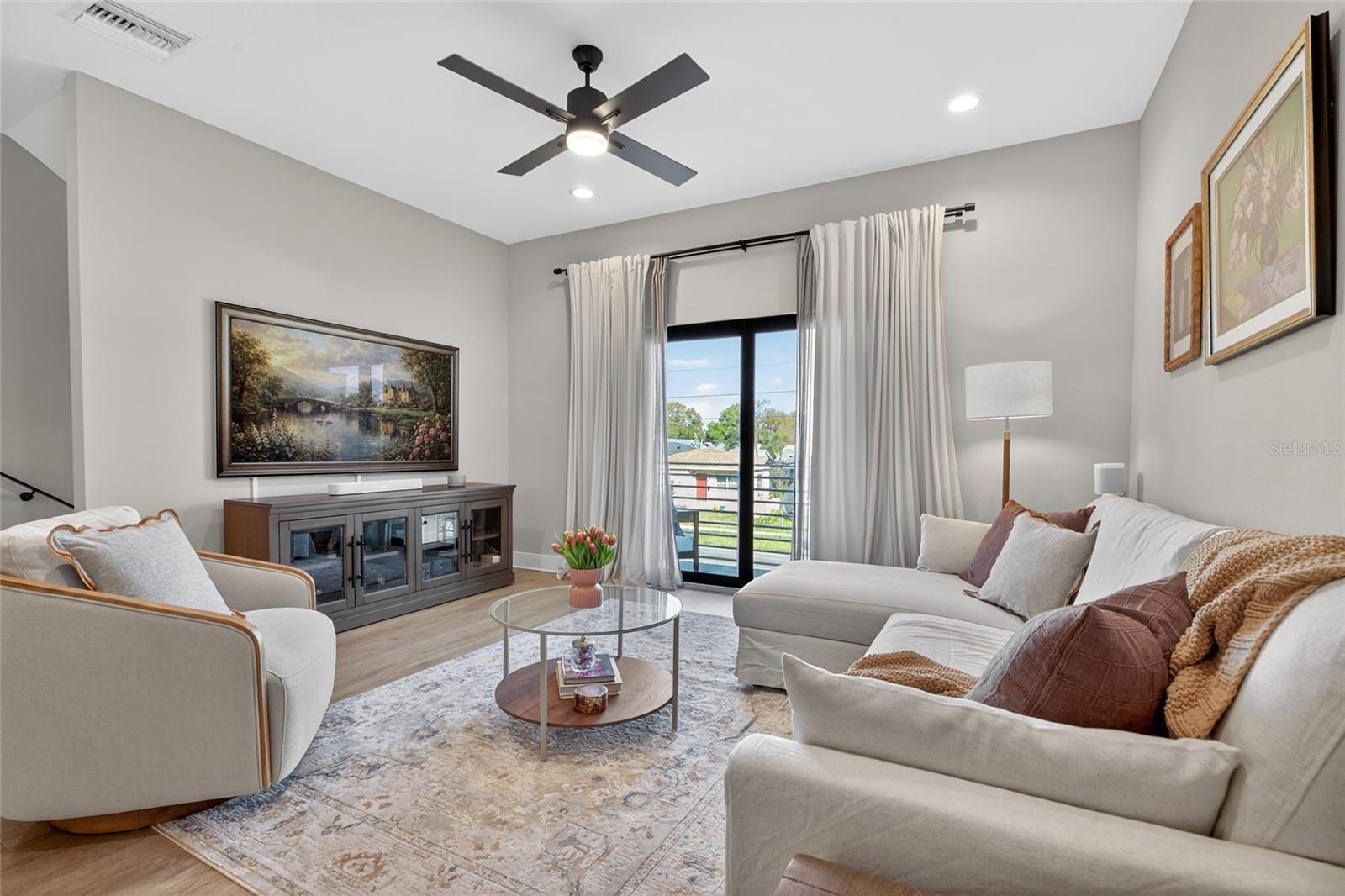 Image 21 of 65 For 2526 13th Avenue N