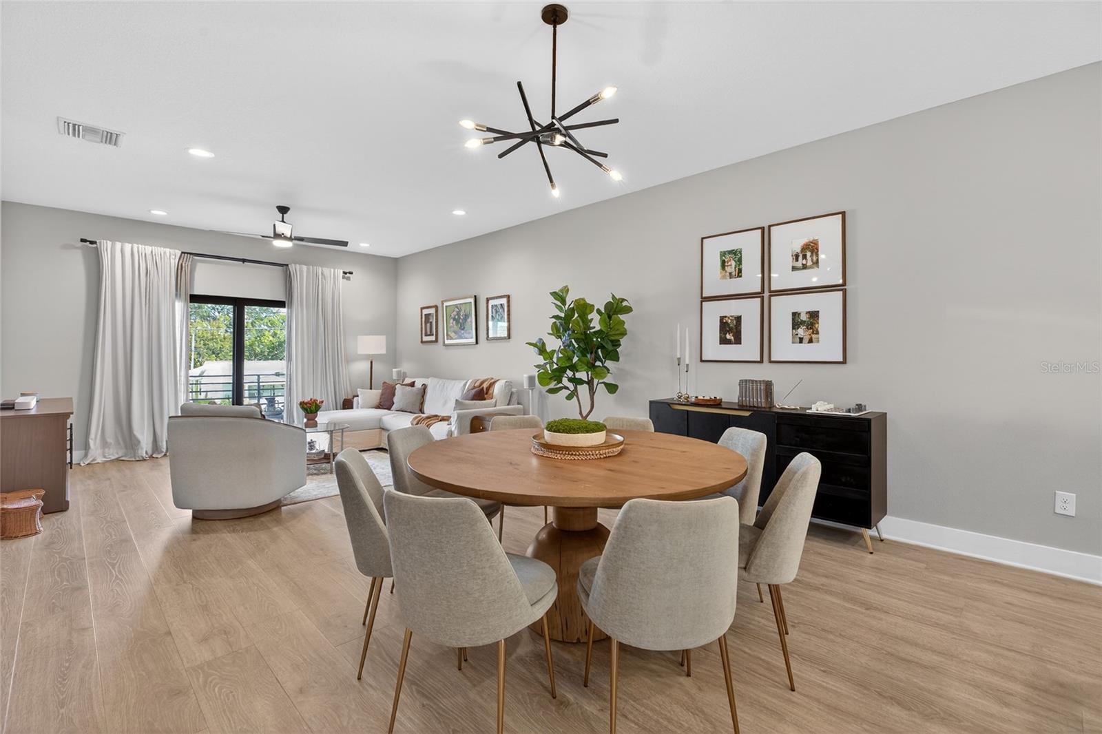 Image 3 of 65 For 2526 13th Avenue N