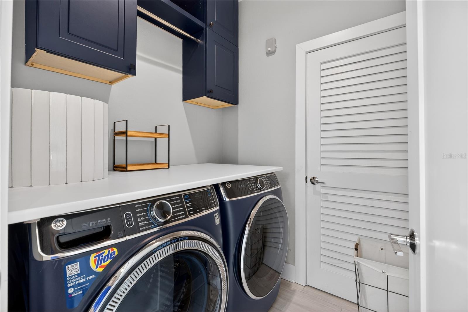 Image 32 of 65 For 2526 13th Avenue N