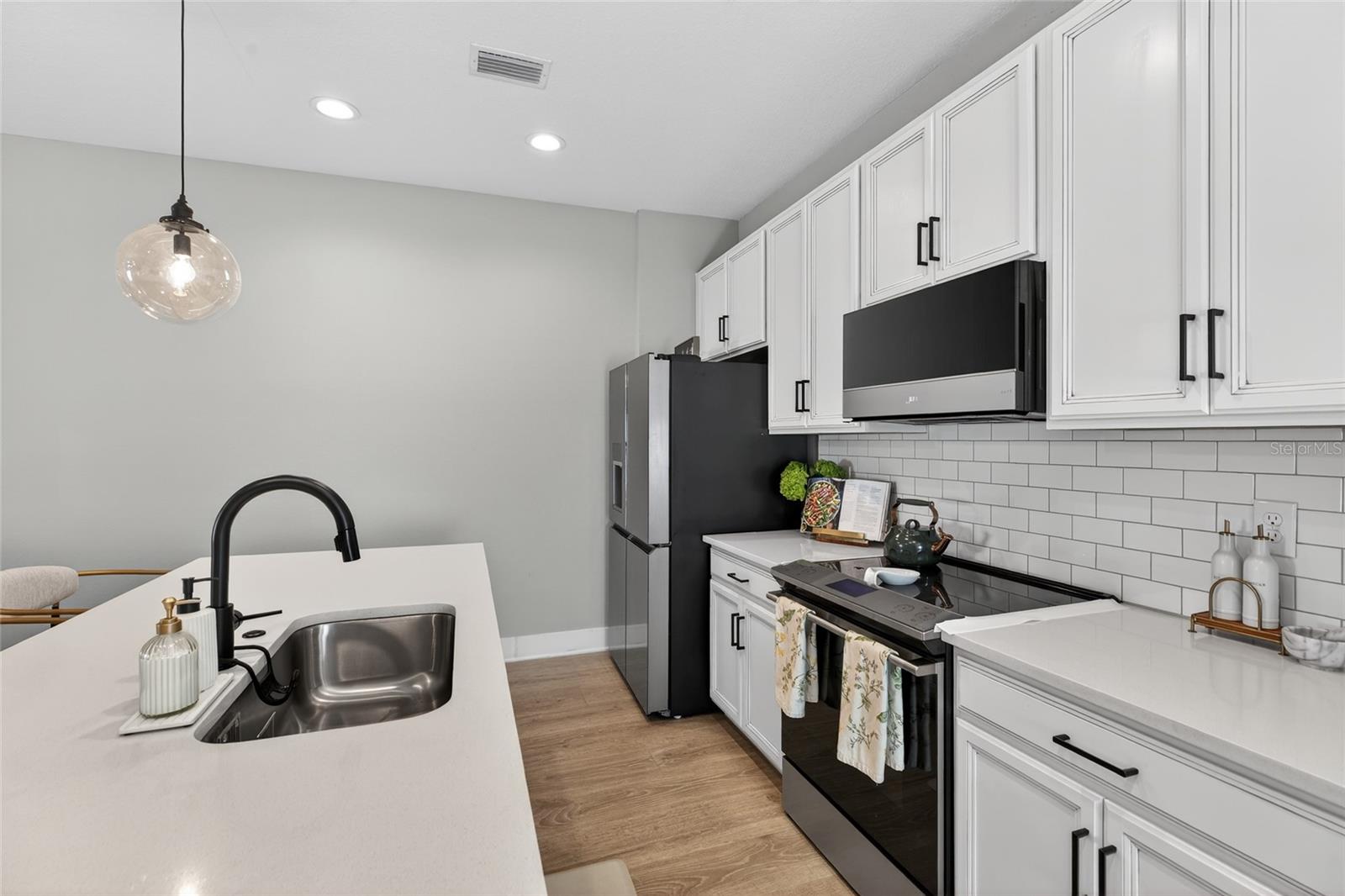 Image 34 of 65 For 2526 13th Avenue N