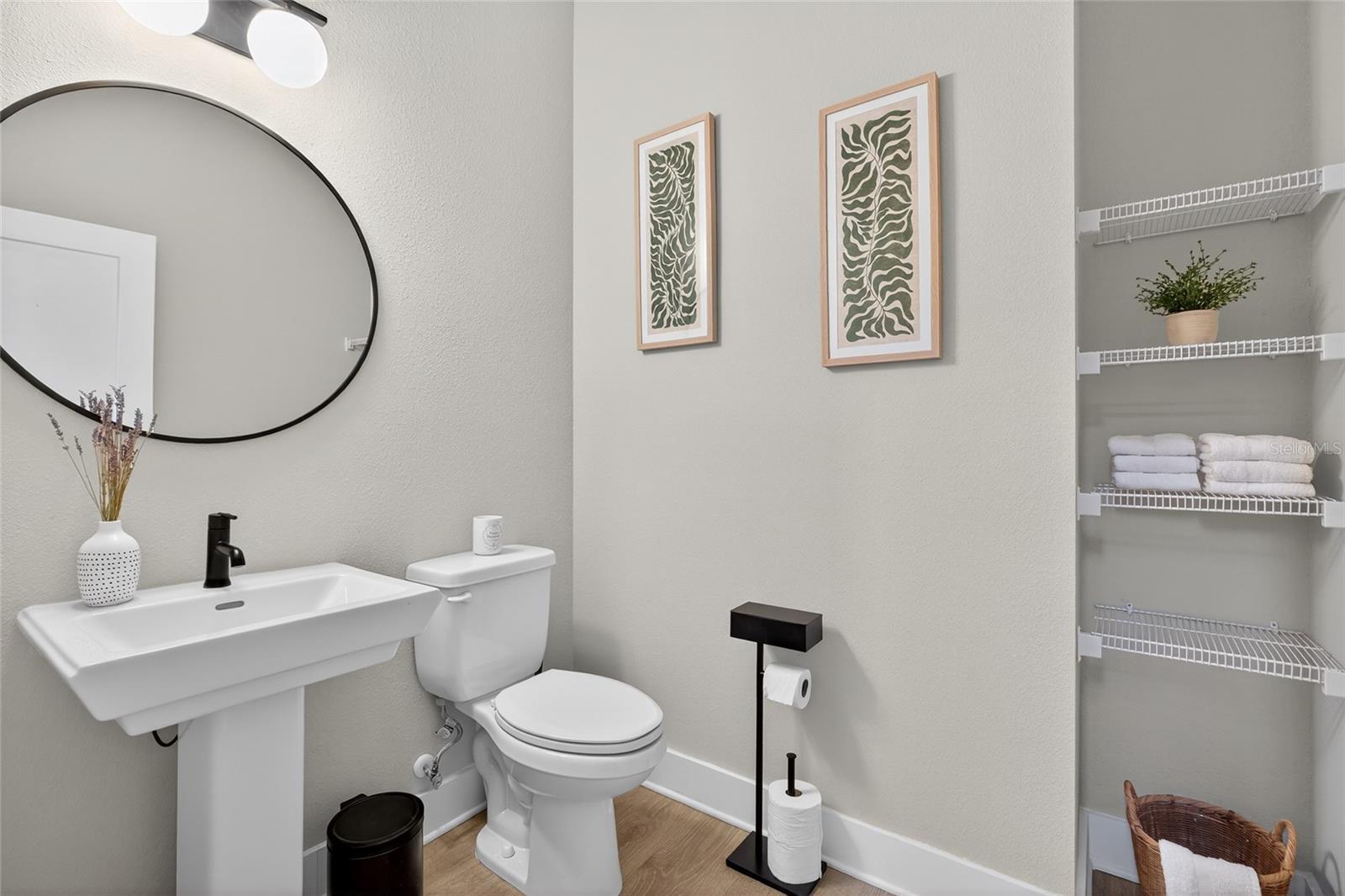 Image 37 of 65 For 2526 13th Avenue N