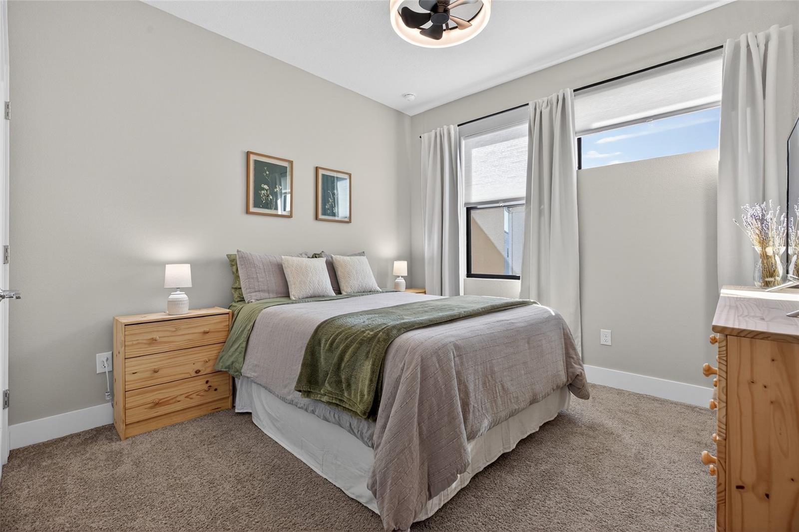 Image 7 of 65 For 2526 13th Avenue N