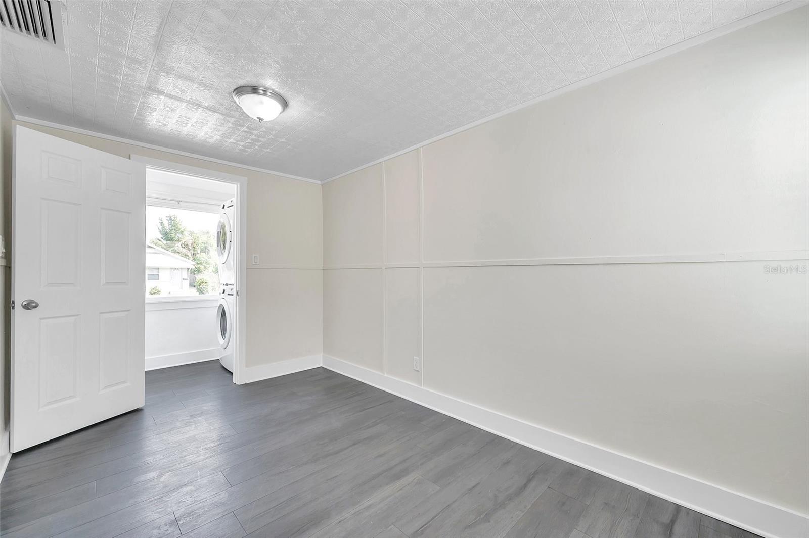 Image 14 of 26 For 4000 10th Avenue N